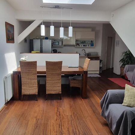 Ruhige, Grosse Ferienwohnung Am Muehlberg, Stadtrand Виена Екстериор снимка